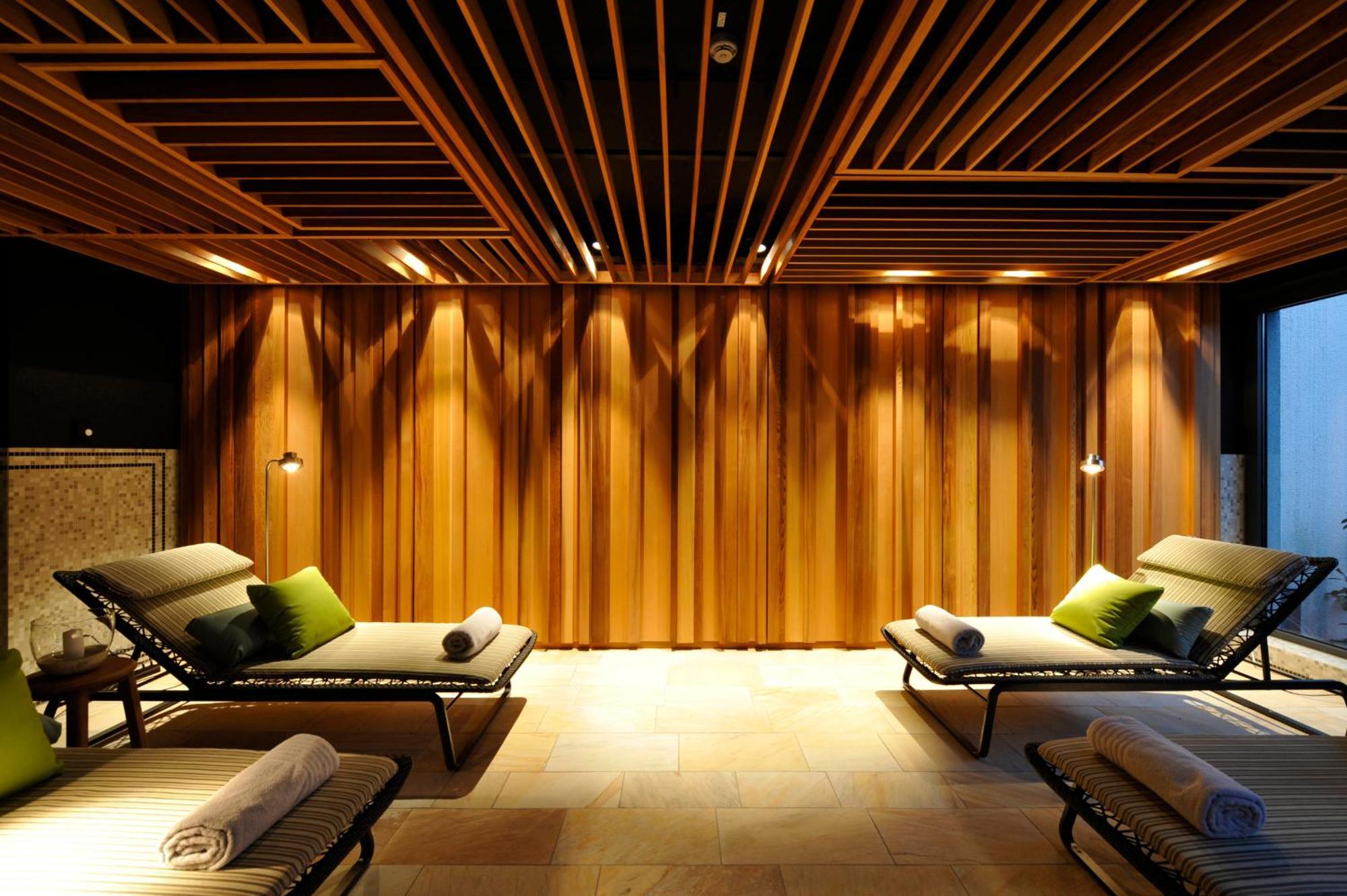 Hotel-Restaurant Erbprinz Эттлинген Экстерьер фото The spa at The Standard, East Village