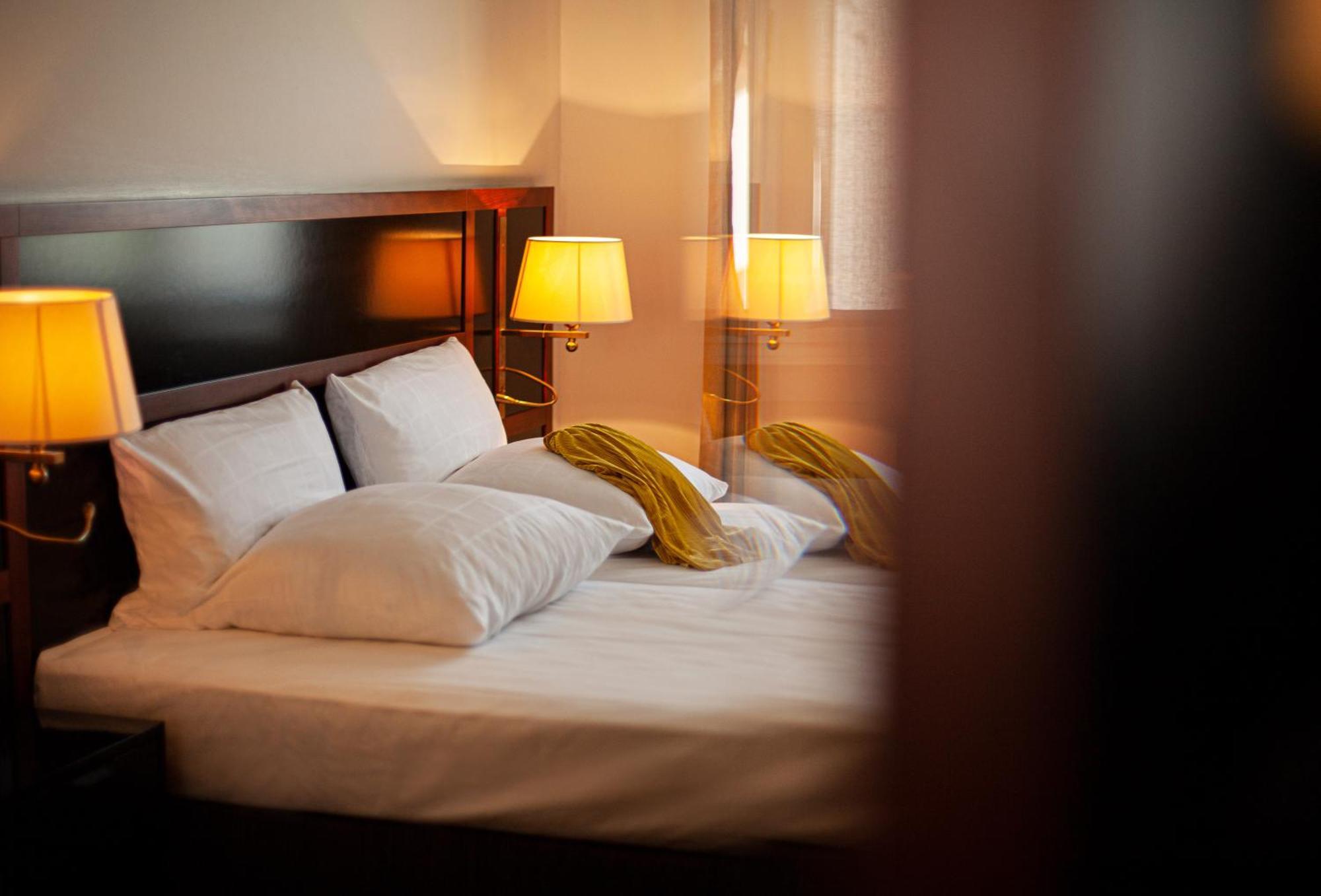 Hotel-Restaurant Erbprinz Эттлинген Экстерьер фото